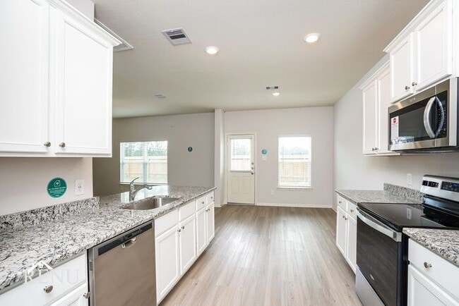 Building Photo - 25342 Shadowdale Dr