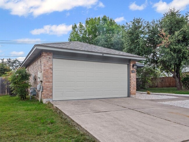 Building Photo - 2801 Single Trace Ct