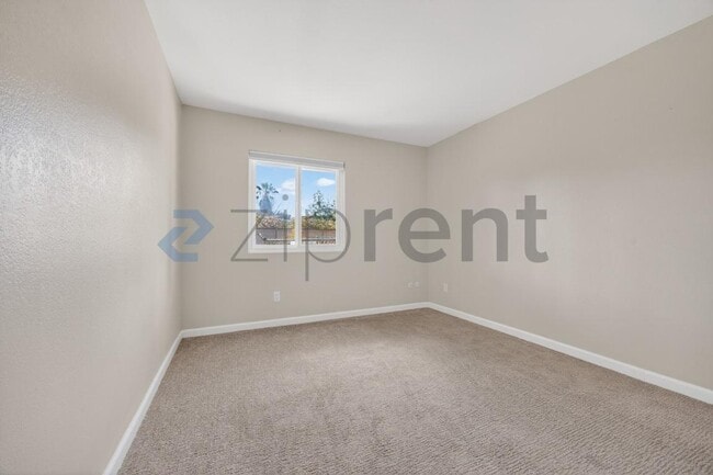 Building Photo - 13333 Rollin Glen Rd