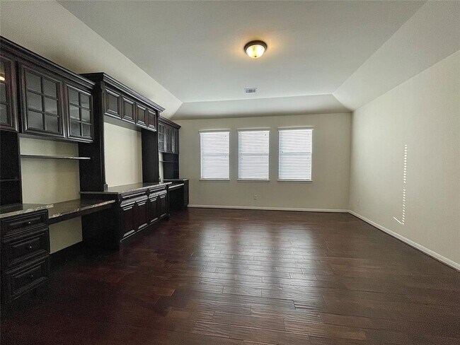 Building Photo - 5366 Blue Mountain Ln