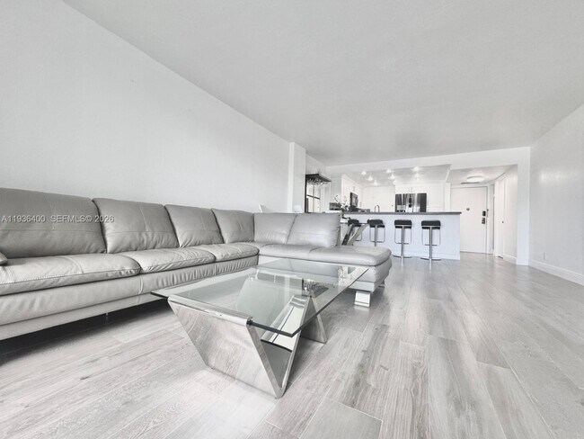 Building Photo - 3800 S Ocean Dr