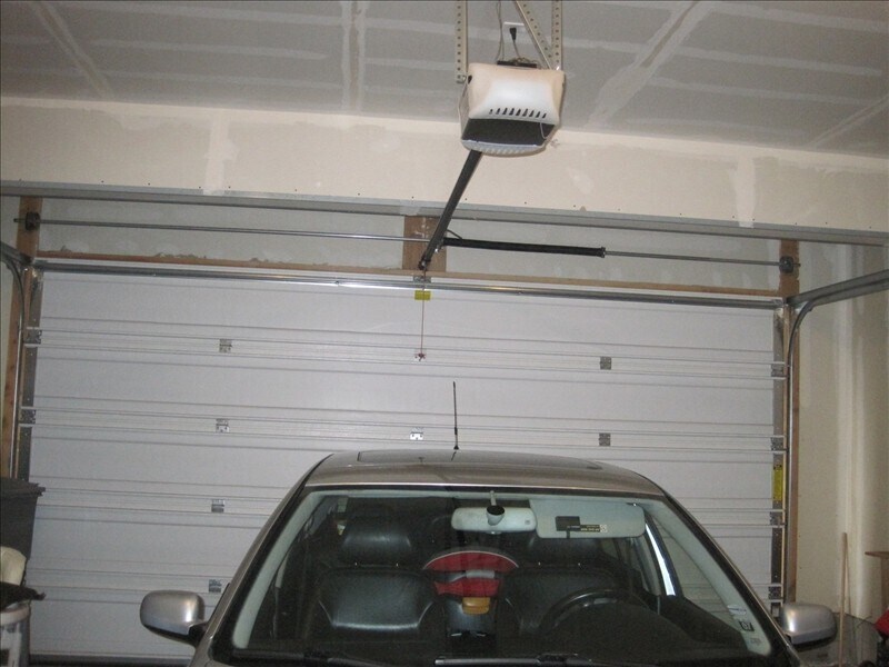 Building Photo - 911 Halstead Dr