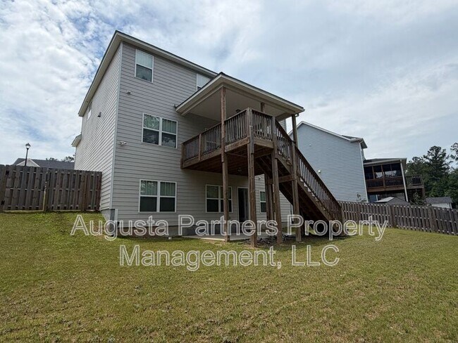 Building Photo - 3500 Hilltop Trl
