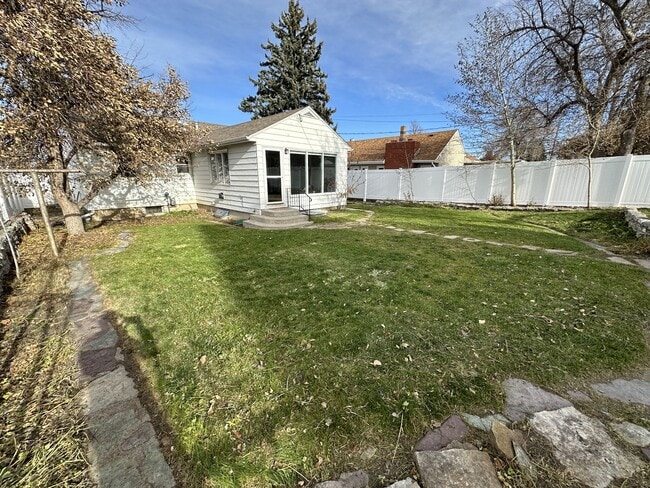 Building Photo - 3118 4th Ave S