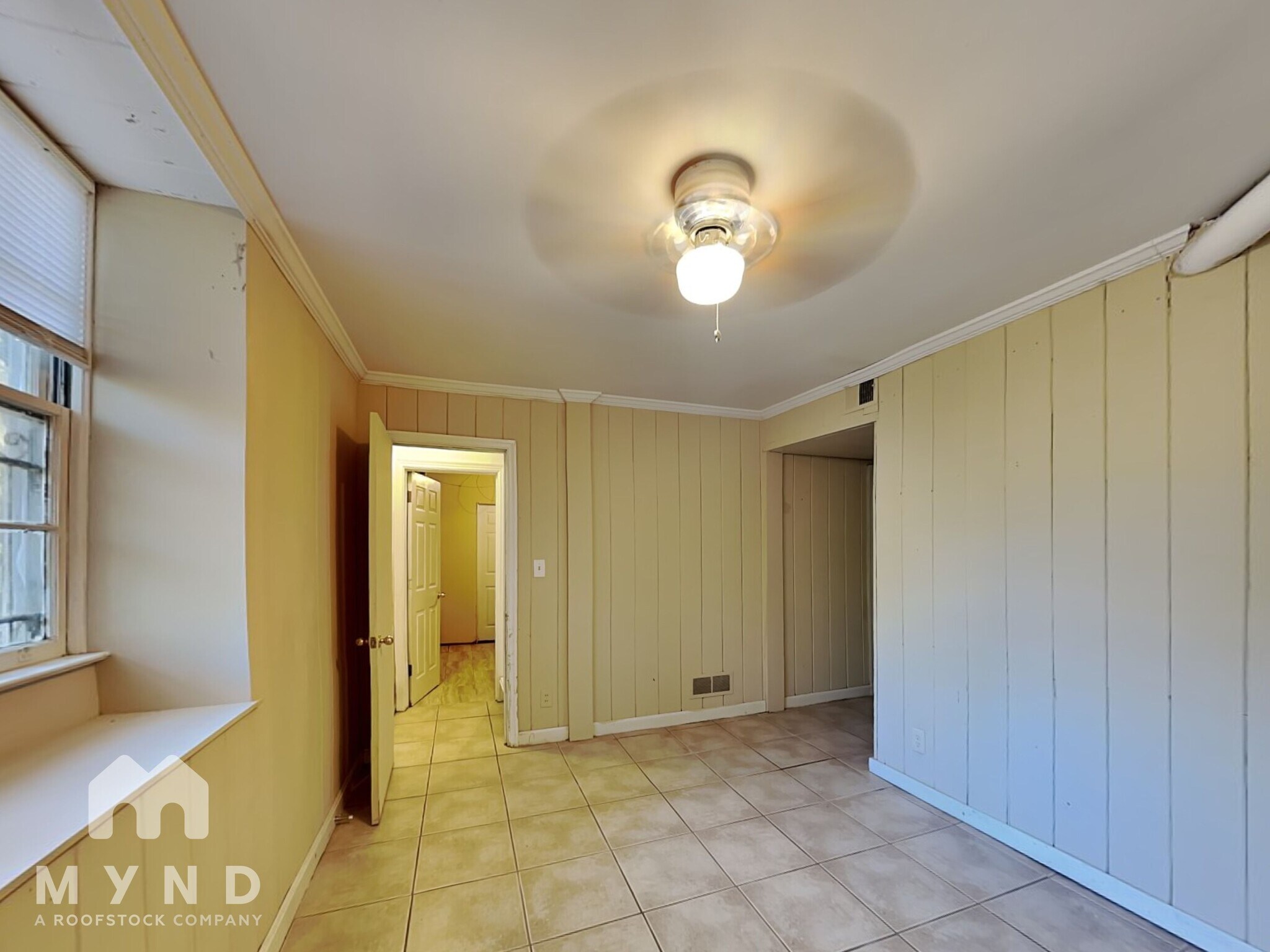 Building Photo - 990 Lynhurst Dr SW