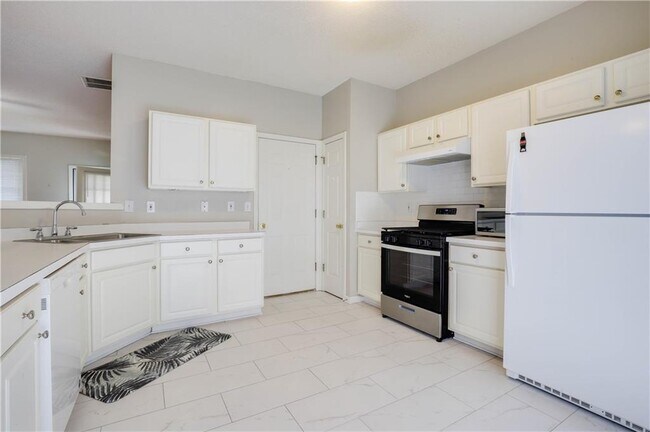 Building Photo - 2401 Oxwell Way