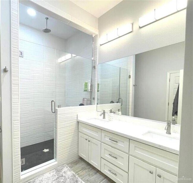 Building Photo - 7 Bella Vista Ave