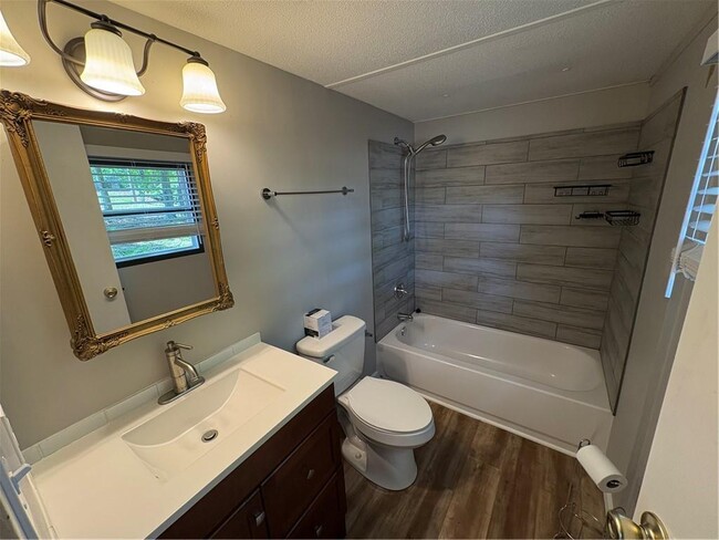 Building Photo - 4620 Enota Ct