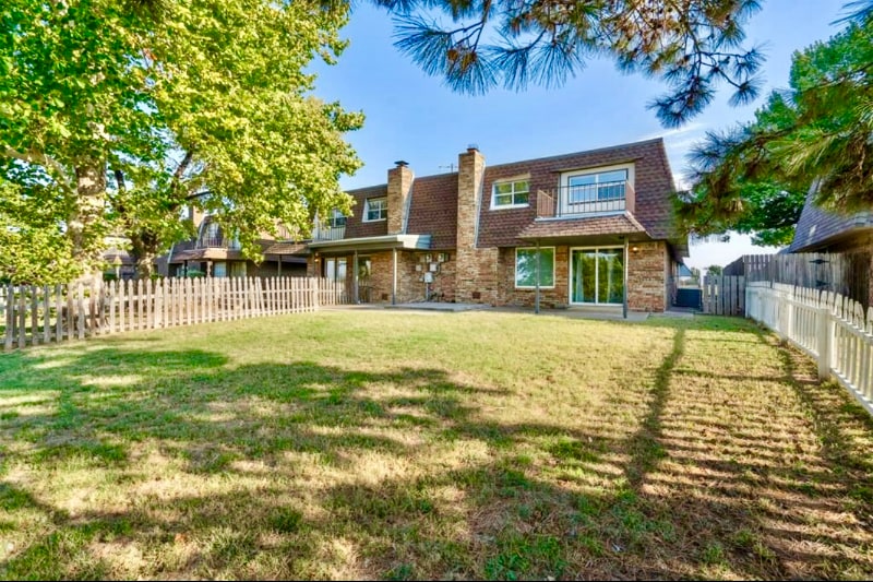 Building Photo - 12025 Ashford Dr