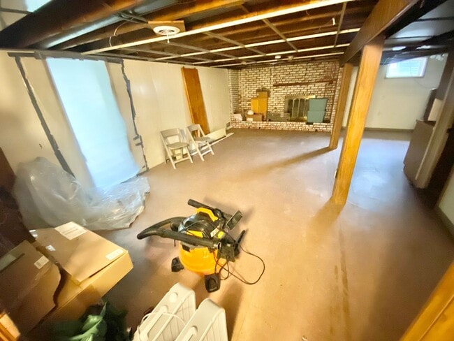 Building Photo - 2 Bedroom Home in Burlington VT Available ...