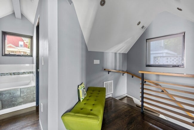 Building Photo - 62 Grampian Way