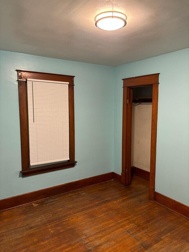 Building Photo - 2743 Niagara St