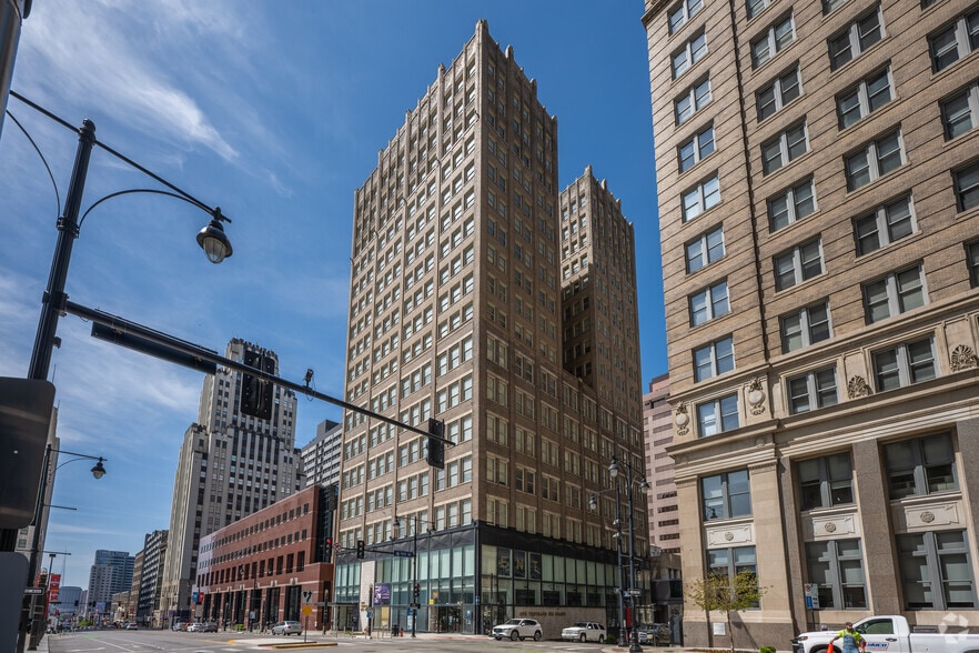 Primary Photo - Grand Boulevard Lofts