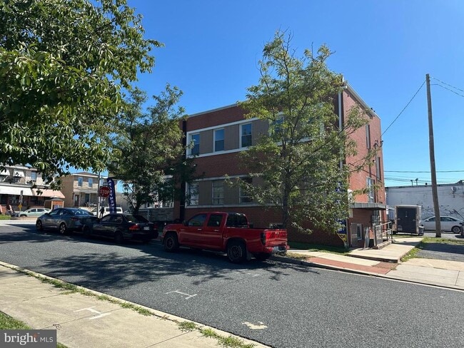 Primary Photo - 6201 Eastern Ave
