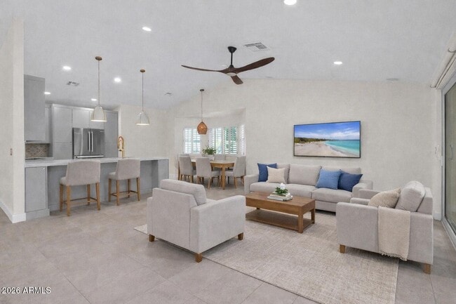 Building Photo - 15650 N 60th Pl