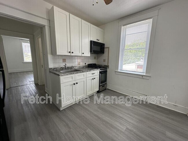 Building Photo - 431 Fremont St