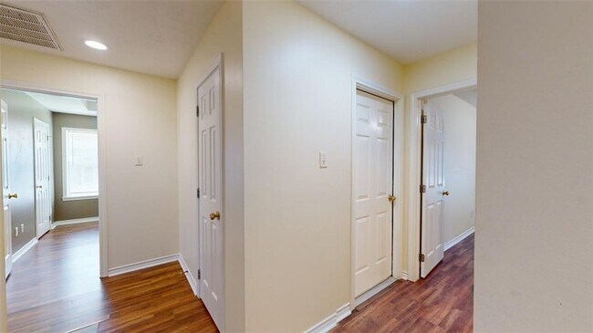 Building Photo - 327 Bernburg Ln