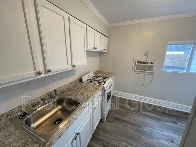 Building Photo - 1043 Helderberg Ave