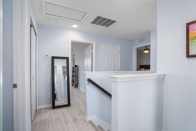 Building Photo - AWESOME 4 BDRM HOME IN GATED LEGACY PARK!