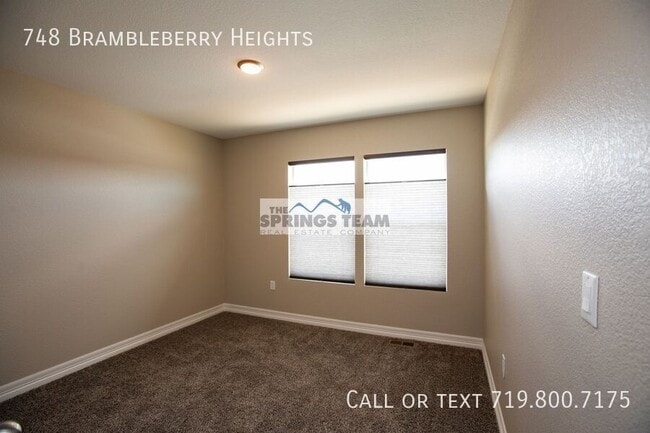 Building Photo - 748 Brambleberry Hts