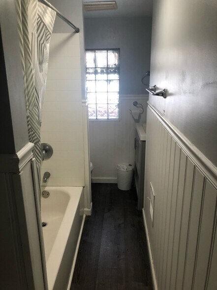 Building Photo - 16 Welsford St