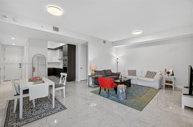 Primary Photo - 301 Altara Ave