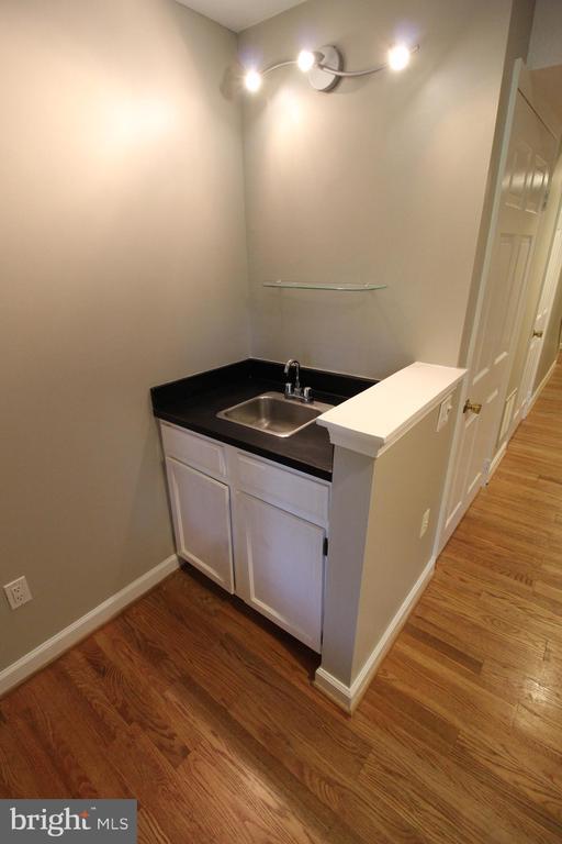 Building Photo - 6055 Meyers Landing Ct
