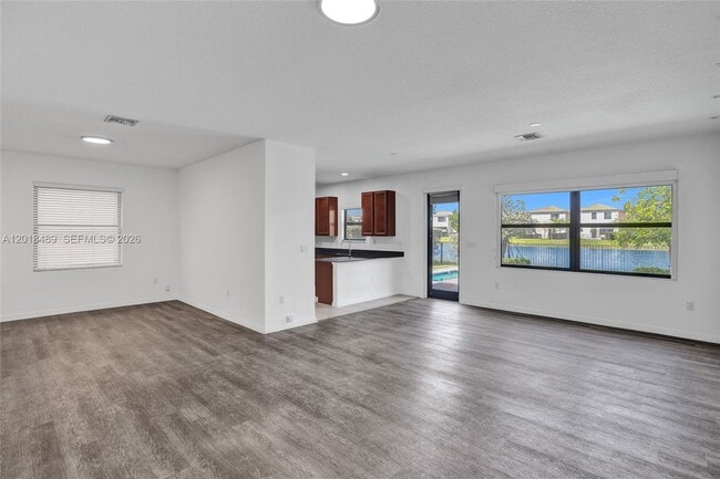 Building Photo - 643 NE 191st Terrace