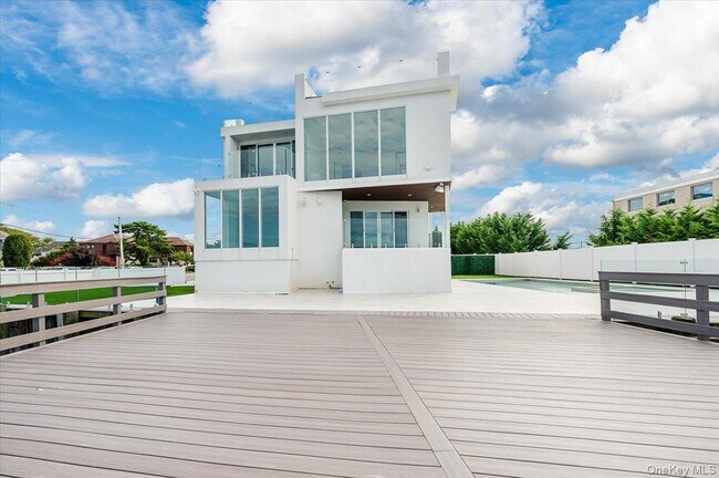 Building Photo - 177 Albany Blvd