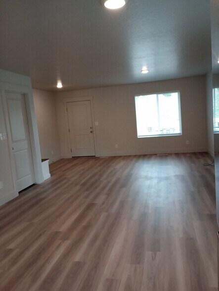 Building Photo - 1469 S Sageberry Dr