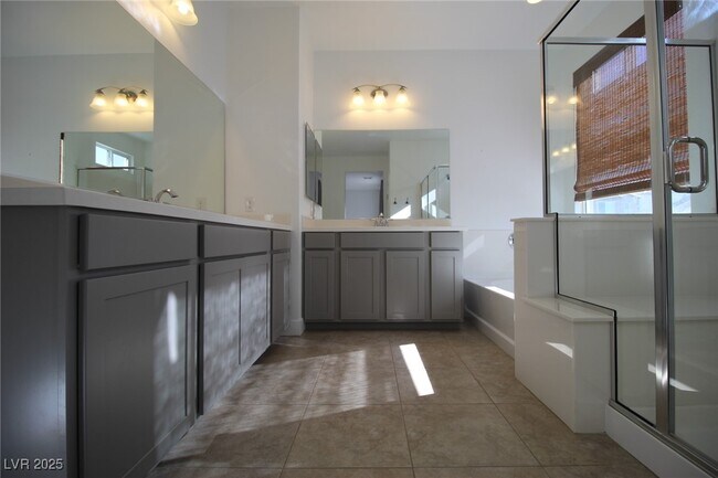 Building Photo - 8085 Skye Roar Ct