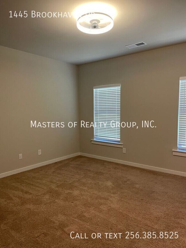 Building Photo - 1445 Brookhaven Dr