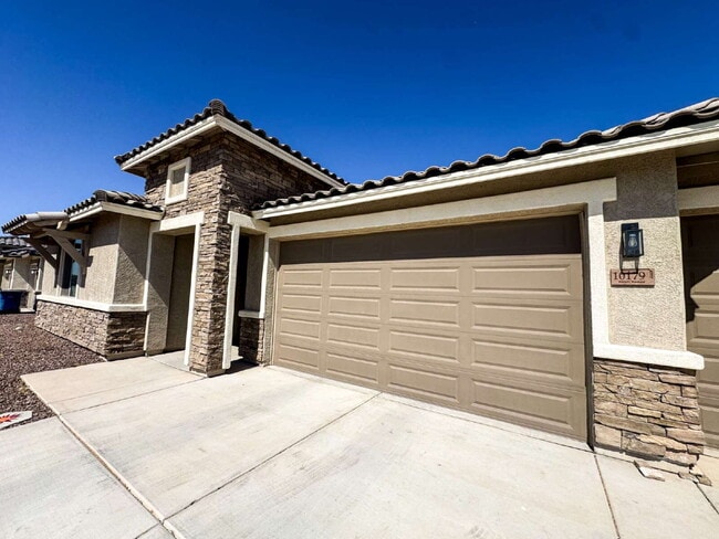 Building Photo - "Spacious 4-Bedroom, 2.5-Bathroom Home in Mesa del Sol!"