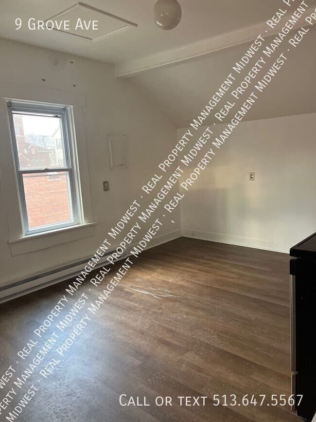 Building Photo - 9 Grove Ave