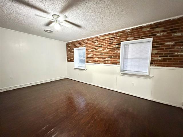 Building Photo - 2022 Mars Dr