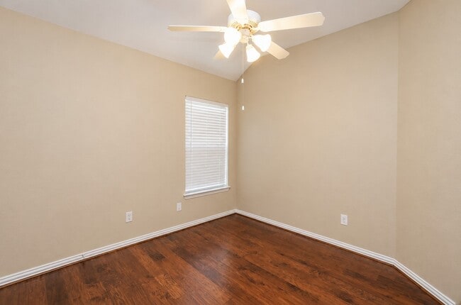 Building Photo - 7102 Thistlewood Park Ct