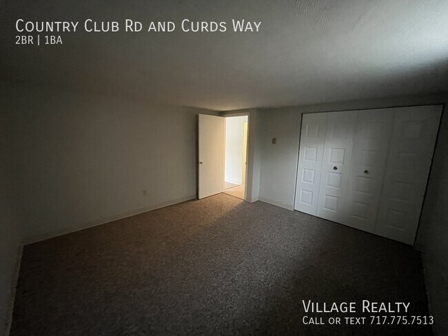 Building Photo - 671 Country Club Rd