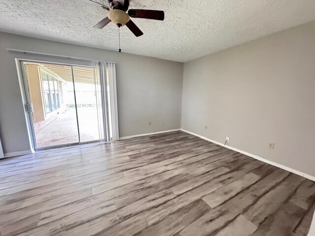 Building Photo - 5502 Maplegate Dr