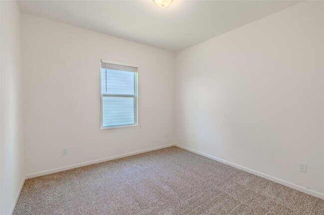 Building Photo - 6307 Highland Hts Dr