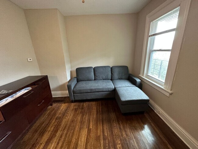 Building Photo - 58-60 Woodlawn St