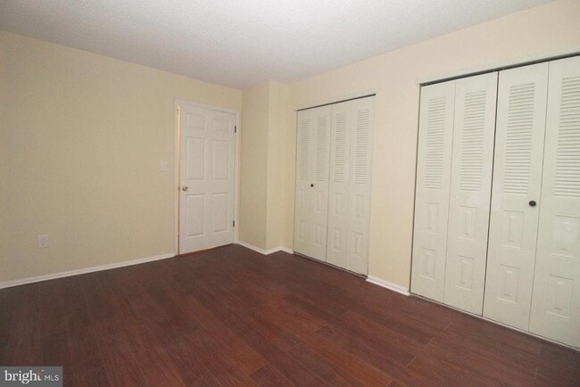 Building Photo - 58 Chambord Ct