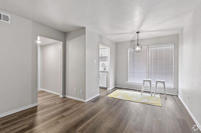 1BR, 1BA - 690SF (A2RO) - Living Room - Olive at Vernon