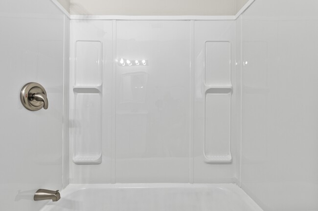 Building Photo - 257 Zandale Dr