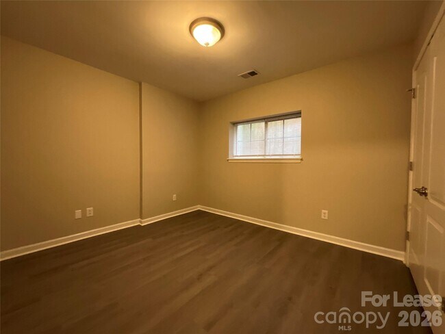 Building Photo - 1606 Termini Dr