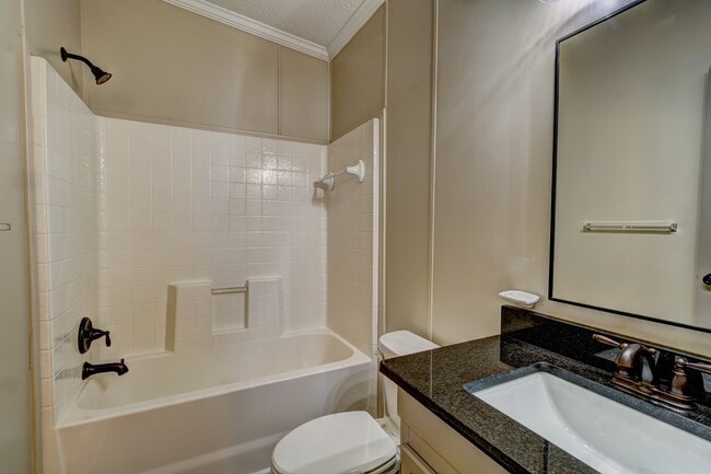 Building Photo - 2210 Stony Point Rd