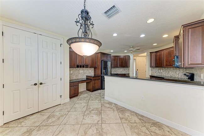 Building Photo - 5200 Manorwood Dr