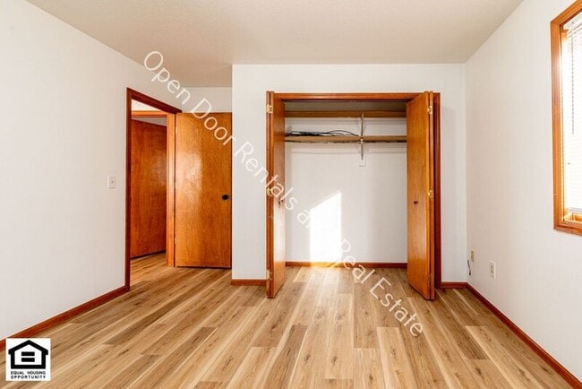 Building Photo - 1510 Fieldstone Dr