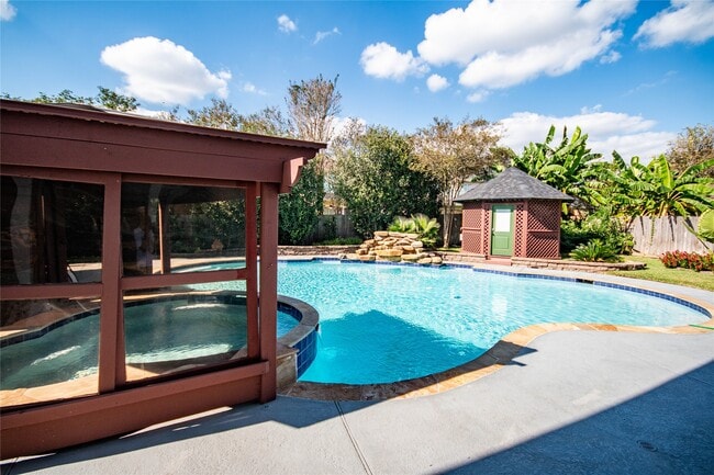 Building Photo - 5810 Parkdale Ct