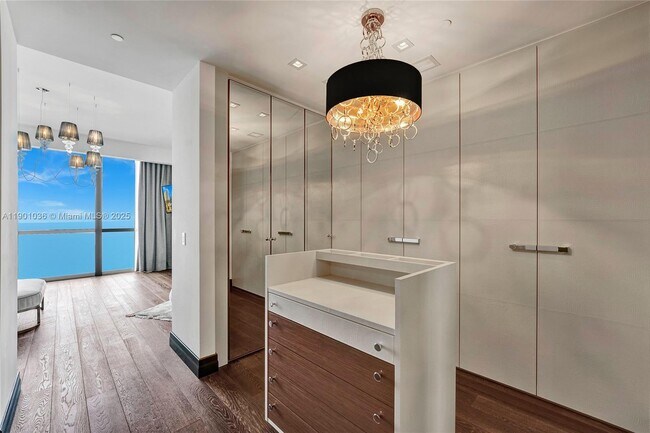 Building Photo - 17749 Collins Ave
