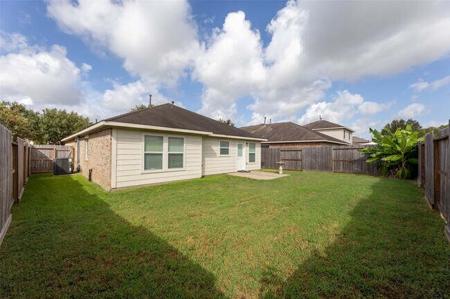 Building Photo - 25118 Hazel Ranch Dr
